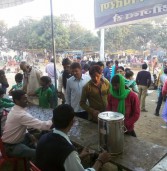 मानव सेवा ही हरि सेवा,भेदभाव से दूर नर्मदा किनारे करते हैं सेवा