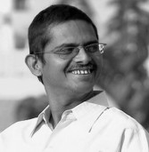 सीबीआई जांच की मांग को लेकर अमिताभ ठाकुर दिल्ली रवाना