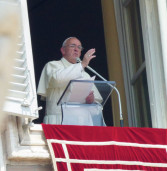 रोम के पोप ने हर तरह के जनसंहारक हथियारों से इंकार करने की अपील की