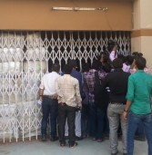 भोपाल स्थित व्यापम मुख्यालय के दफ़्तर का फ़र्नीचर उगल रहा है नोट
