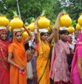 बुंदेलखंड में महिलाएं संवार रहीं गांव की तकदीर
