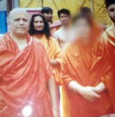 महामंडलेश्वर ब्रह्मचारी बाबा ‘रसानंद’ से शिष्या हुई ”गर्भवती” जल्द होनी वाली है डिलेवरी!