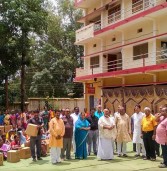 “मन अम्बा खंडा पतरा नू बचावा” के उद्घोष से वनों के रक्षार्थ आदिवासियों में उन्नत चूल्हे वितरित कर रहा बाबा भगवान राम ट्रस्ट