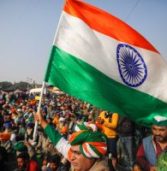 यूपी: किसान आंदोलन में शामिल किसान की मौत, पत्नी व भाई पर राष्ट्रीय ध्वज के अपमान का केस दर्ज
