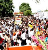 मुख्यमंत्री श्री चौहान के गाडरवारा में रोड-शो में उमड़ा अपार जन-समूह