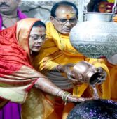 मुख्यमंत्री ने सपत्निक भगवान महाकाल के दर्शन कर पूजा-अर्चना की