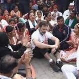 असम:राहुल गांधी को मंदिर में प्रवेश से रोका गया