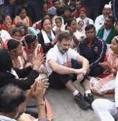 असम:राहुल गांधी को मंदिर में प्रवेश से रोका गया