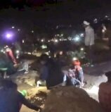 सोने का सिक्का ढूंढने बुरहानपुर में उमड़ी लोगों की भीड़,छावा फिल्म देखने के बाद जमीन खोदने लगे लोग