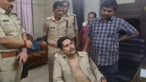 MP: झगड़ा सुलझाने गए कॉन्स्टेबल और ड्राइवर को जिंदा जलाने की कोशिश